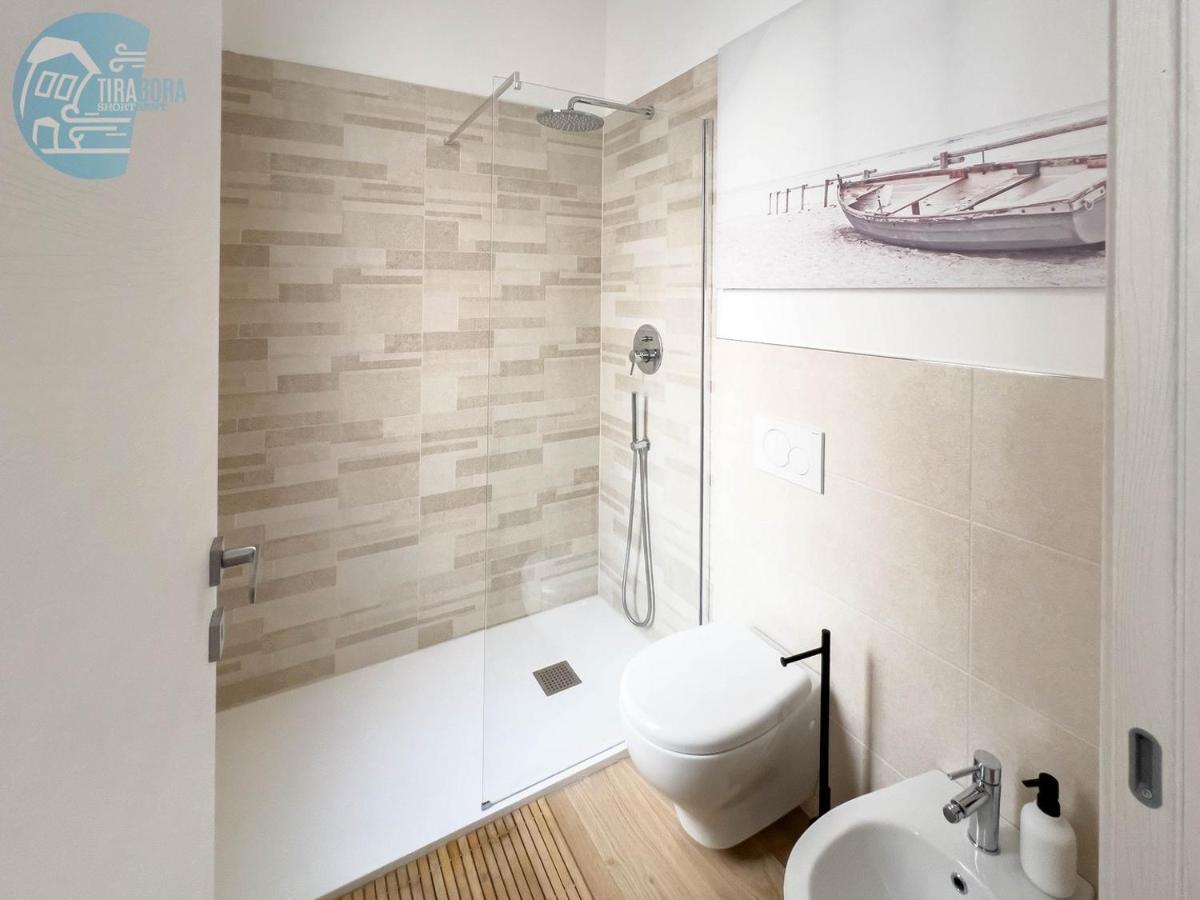 Piazza Della Borsa 3C Tirabora Short Rent Διαμέρισμα Τεργέστη Εξωτερικό φωτογραφία